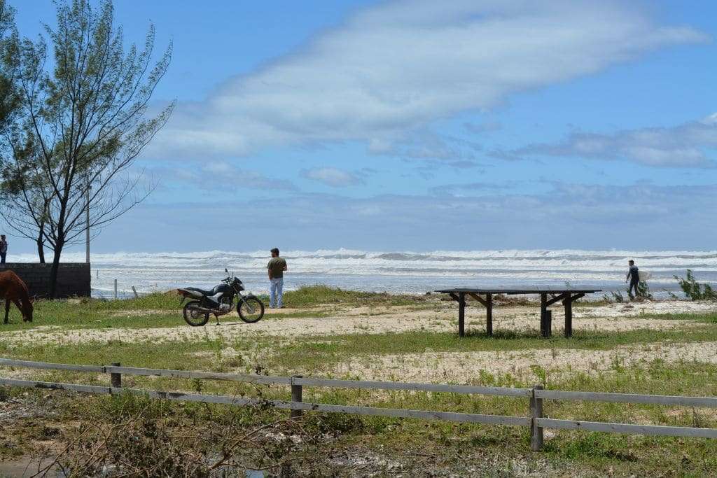 Balneário Esplanada é atingido por ressaca