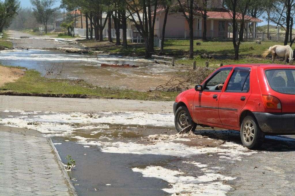 Balneário Esplanada é atingido por ressaca