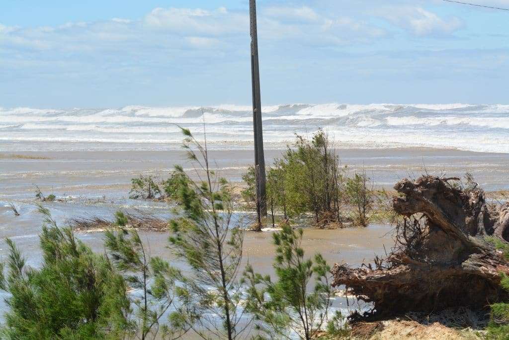 Balneário Esplanada é atingido por ressaca