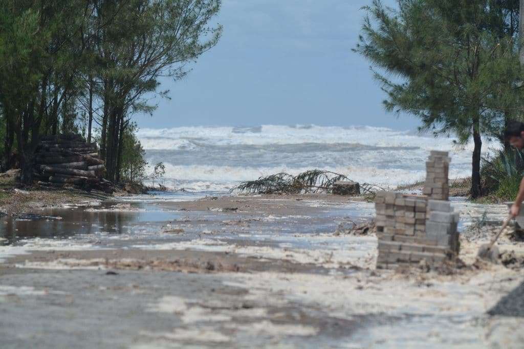 Balneário Esplanada é atingido por ressaca