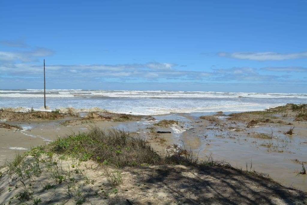 Balneário Esplanada é atingido por ressaca