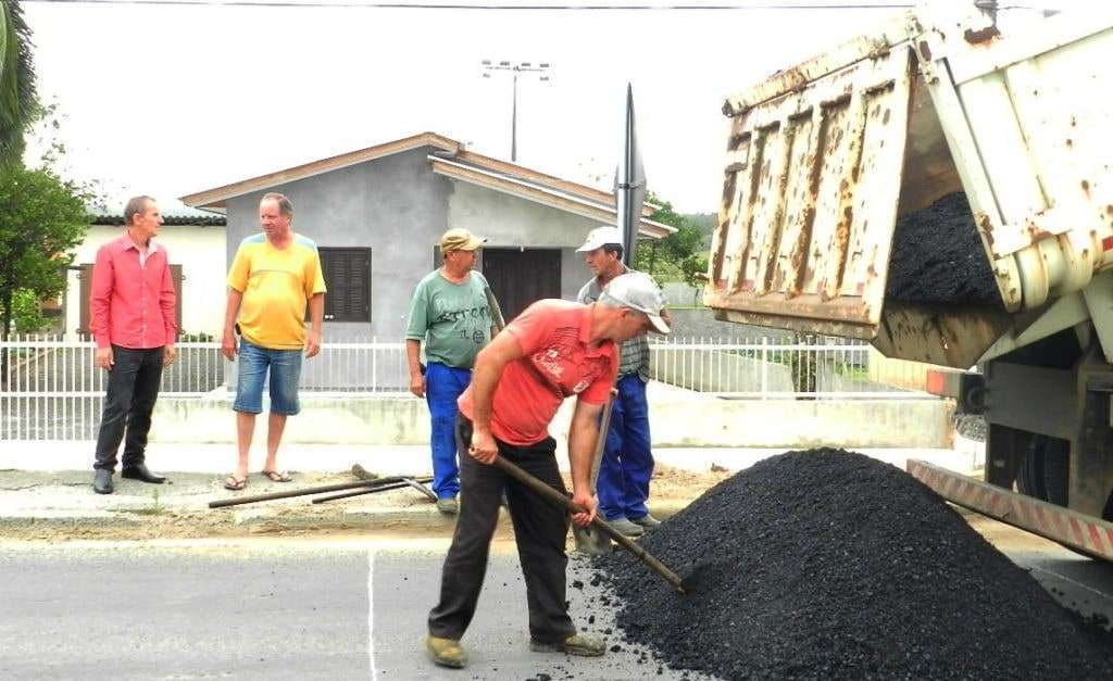 Rodovia Genésio Mazon começa a receber lombadas