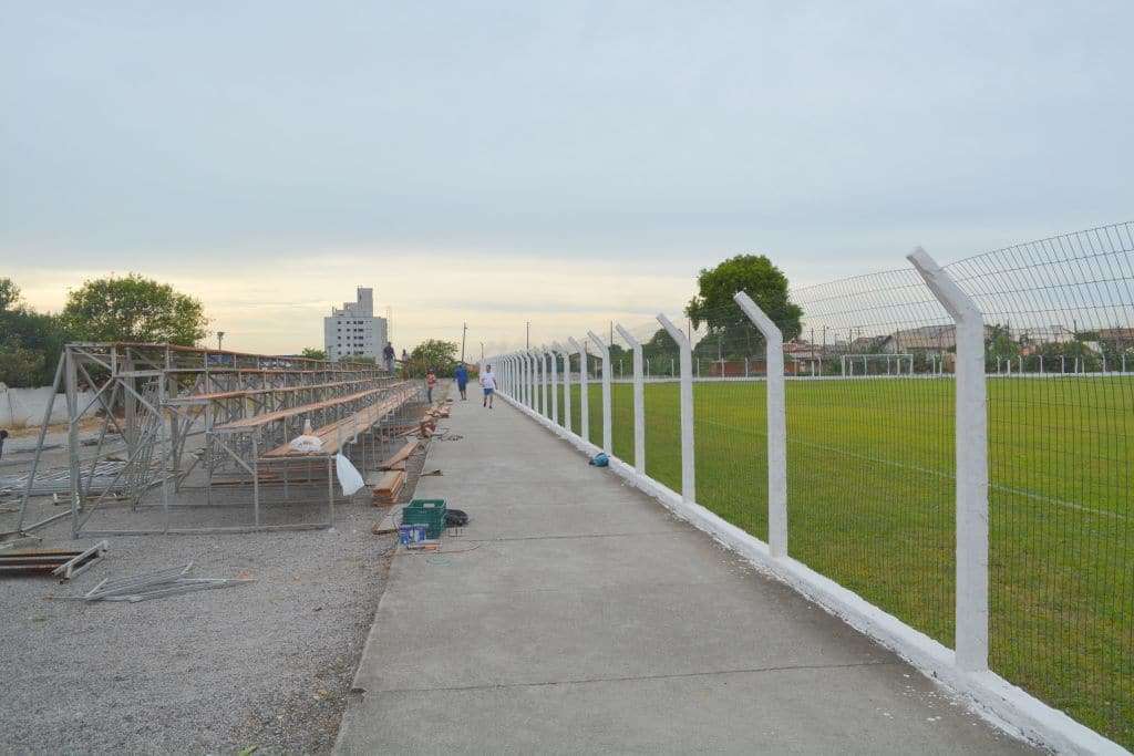 Estádio do Rui Barbosa ganha arquibancada para o Estadual de Amadores