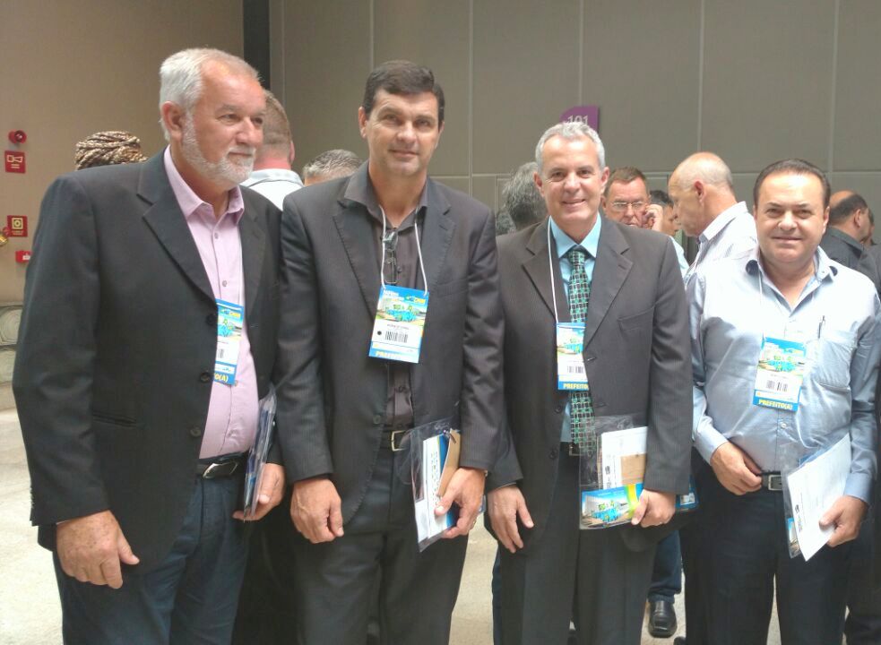 Prefeito eleito Noi Coral participa de encontro de gestores em Brasília
