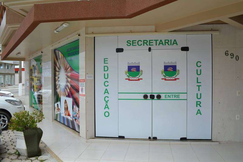 Secretarias de saúde e educação retornam expediente em dois turnos