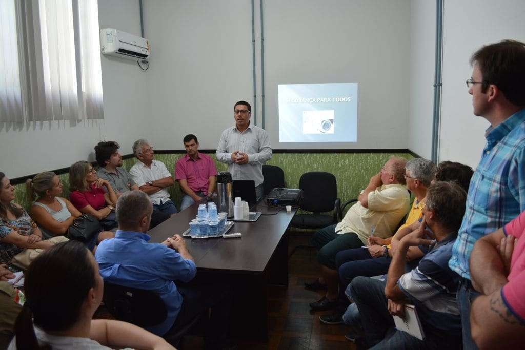 Prefeitura apresenta projeto de câmeras de segurança para Morro da Fumaça