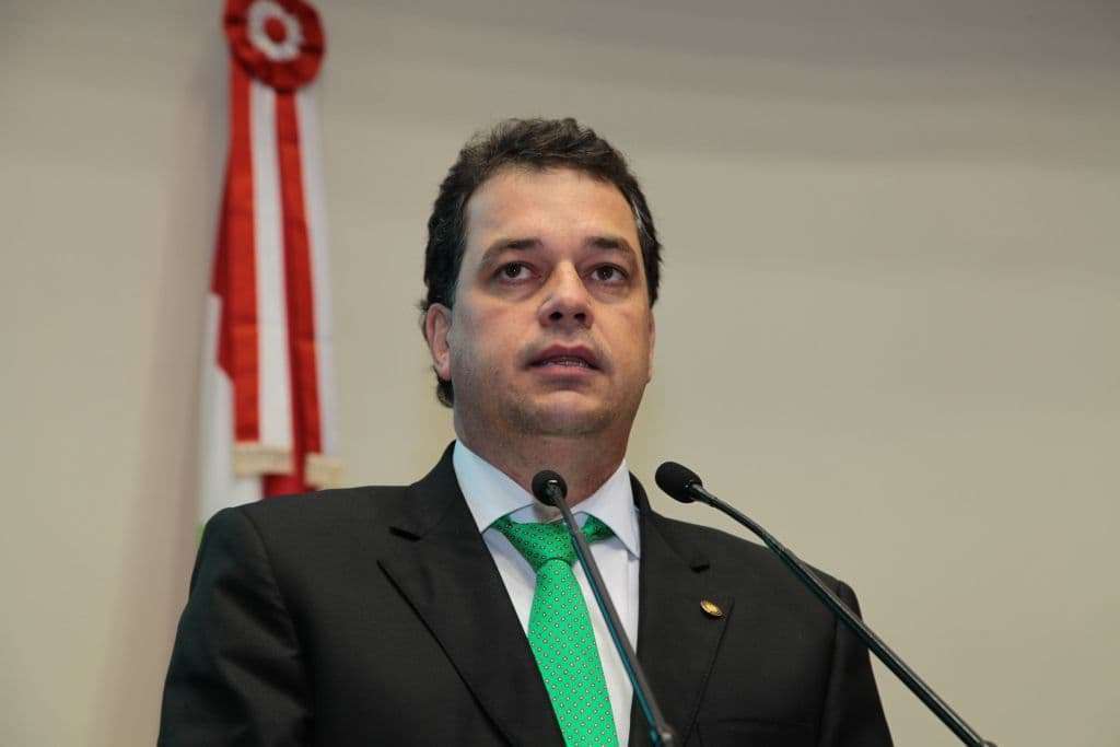 Deputado estadual Rodrigo Minotto critica Reforma da Previdência
