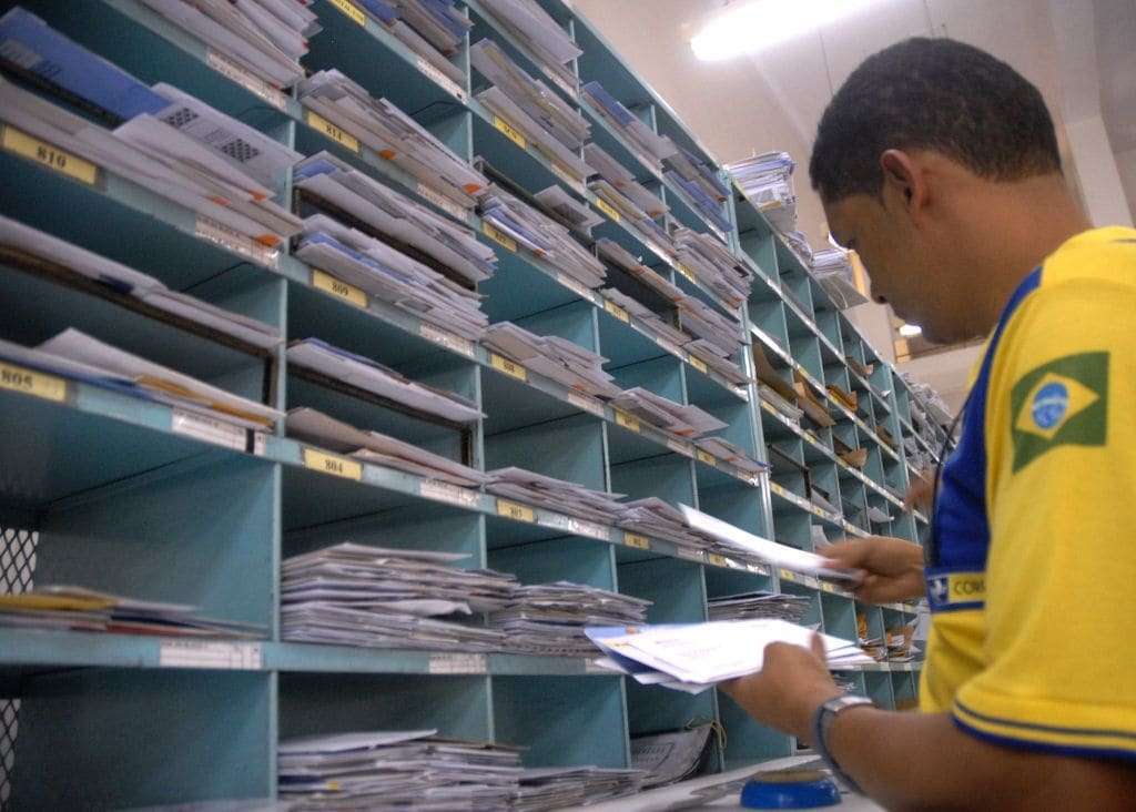 Achados e Perdidos – 90 mil documentos aguardam retirada nas agências dos Correios