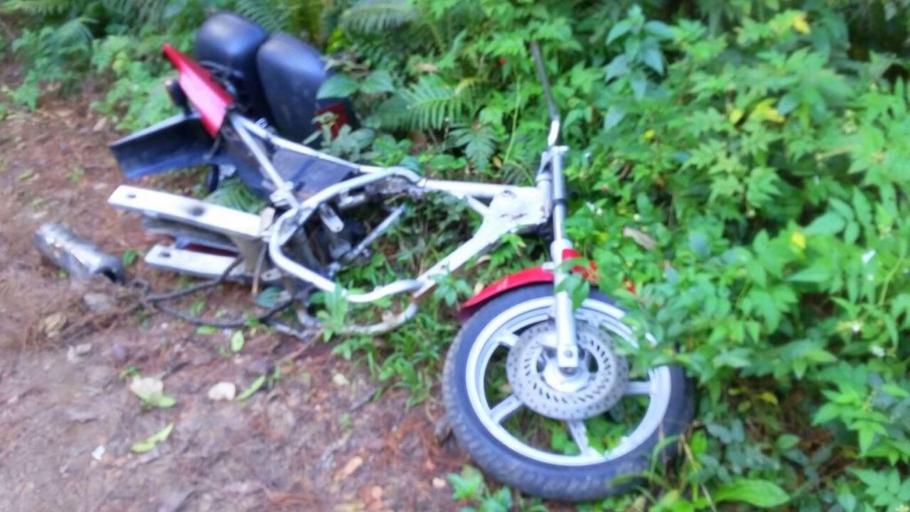 Polícia localiza duas motos furtadas completamente depenadas em Morro da Fumaça