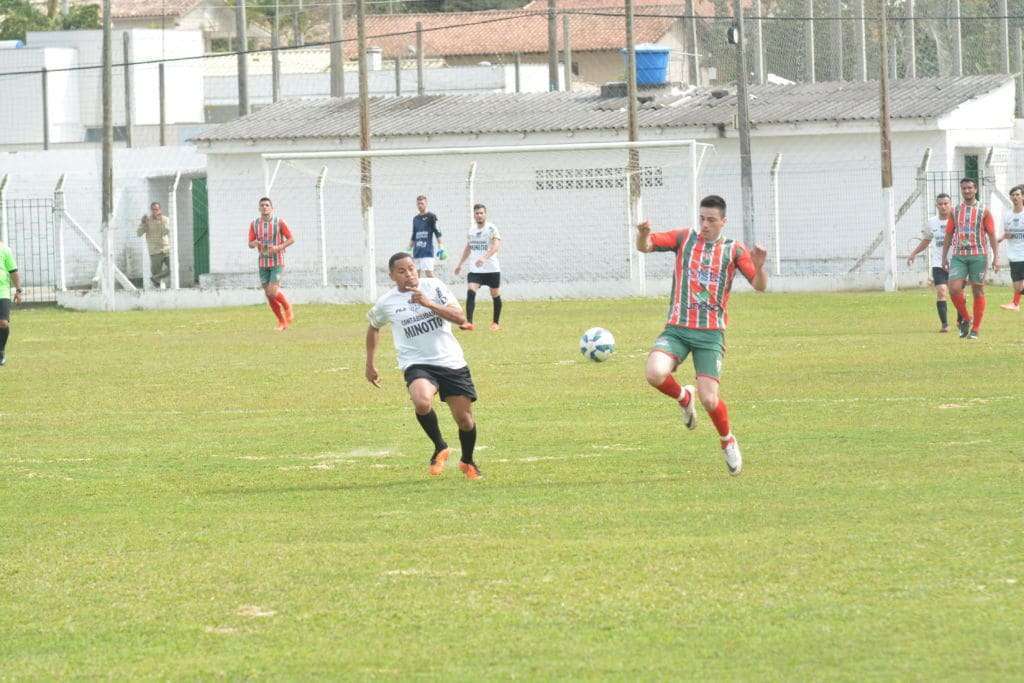 Rui Barbosa goleia em amistoso de preparação para a Larm