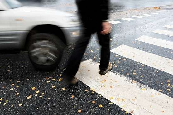 Desatenção e atropelamento de jovem em faixa de pedestres leva condutor a pagar danos
