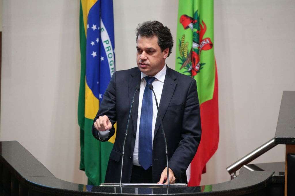 Deputado Minotto é contra o distritão e fundo para financiamento público de campanha