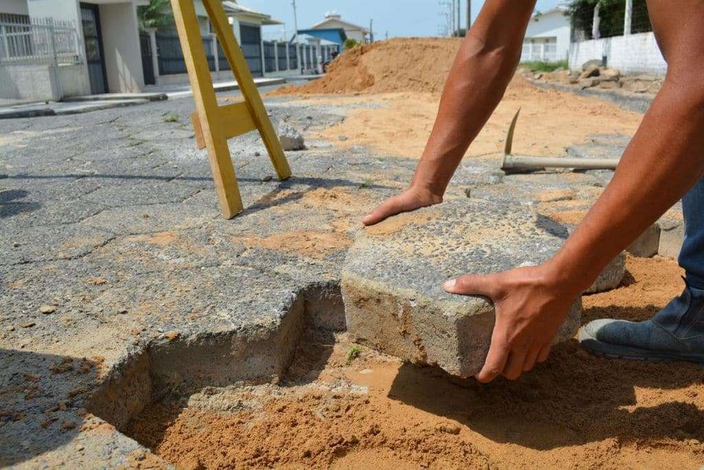 Prefeitura investe na pavimentação e recuperação de ruas em Morro da Fumaça