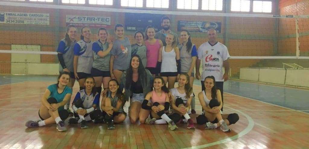 Vôlei feminino de Morro da Fumaça busca classificação em Joaçaba