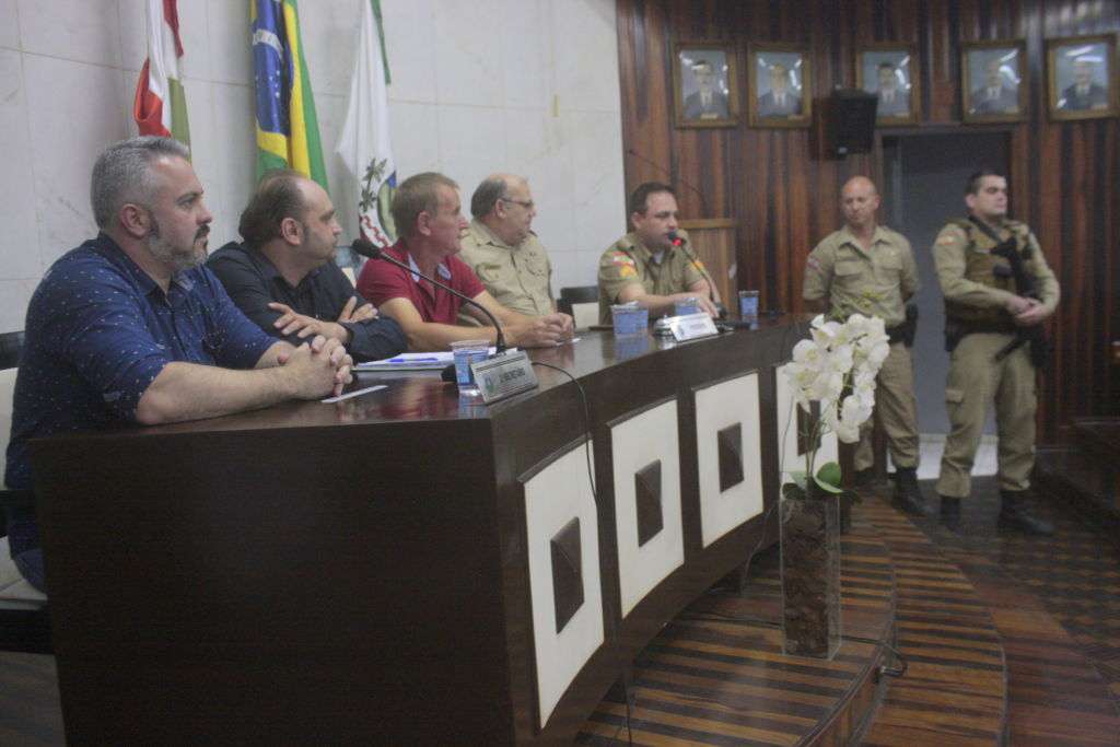 Vereadores aprovam projeto para doação de terreno às Polícias Militar e Civil