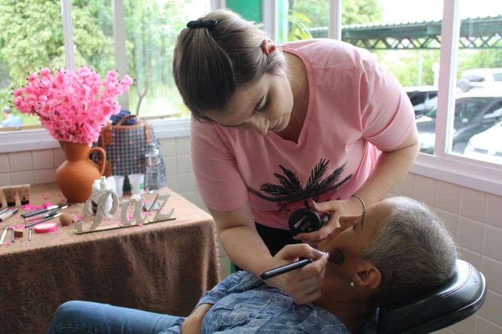 Unimed promove tarde especial para pacientes em tratamento contra o câncer de mama