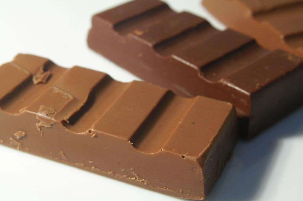 Consumidor surpreendido com insetos em chocolate será indenizado pelo fabricante