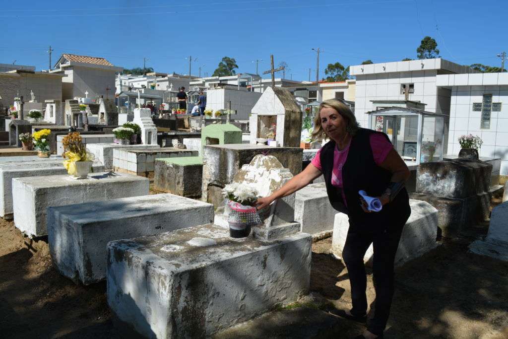 Finados tem orientação contra o mosquito da dengue em Morro da Fumaça