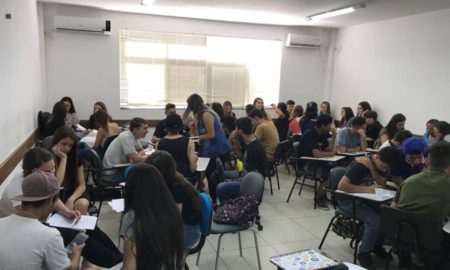 Sicredi dissemina Educação Financeira para jovens em parceria com o CIEE