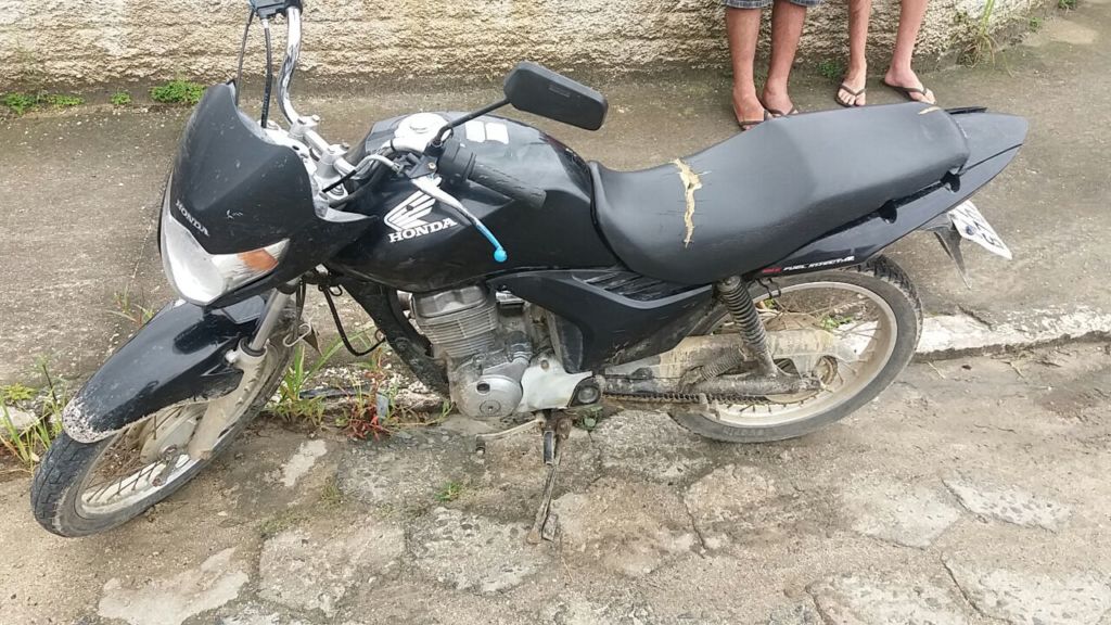 Em blitz, PM apreende motos e veículo na região central de Morro da Fumaça