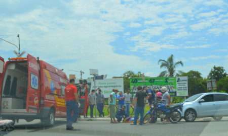 Motociclista fica ferido após colisão na Avenida Celeste Recco