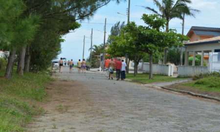 Movimento ainda é fraco na Praia da Esplanada