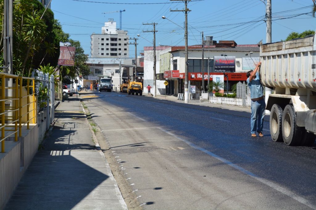 Ruas do centro de Morro da Fumaça recebem nova camada asfáltica