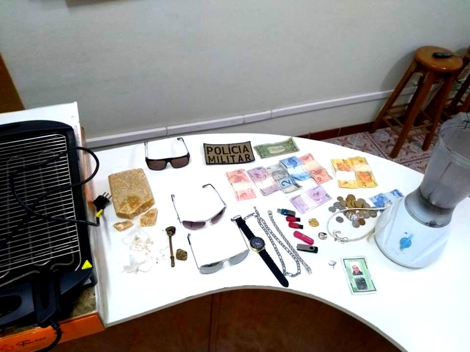 PM de Morro da Fumaça prende traficante e apreende 1 kg de crack