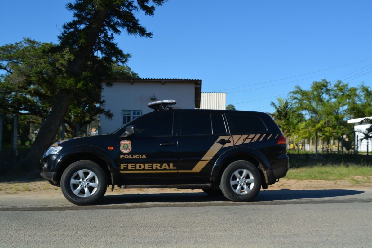 Polícia Federal realiza operação em Morro da Fumaça