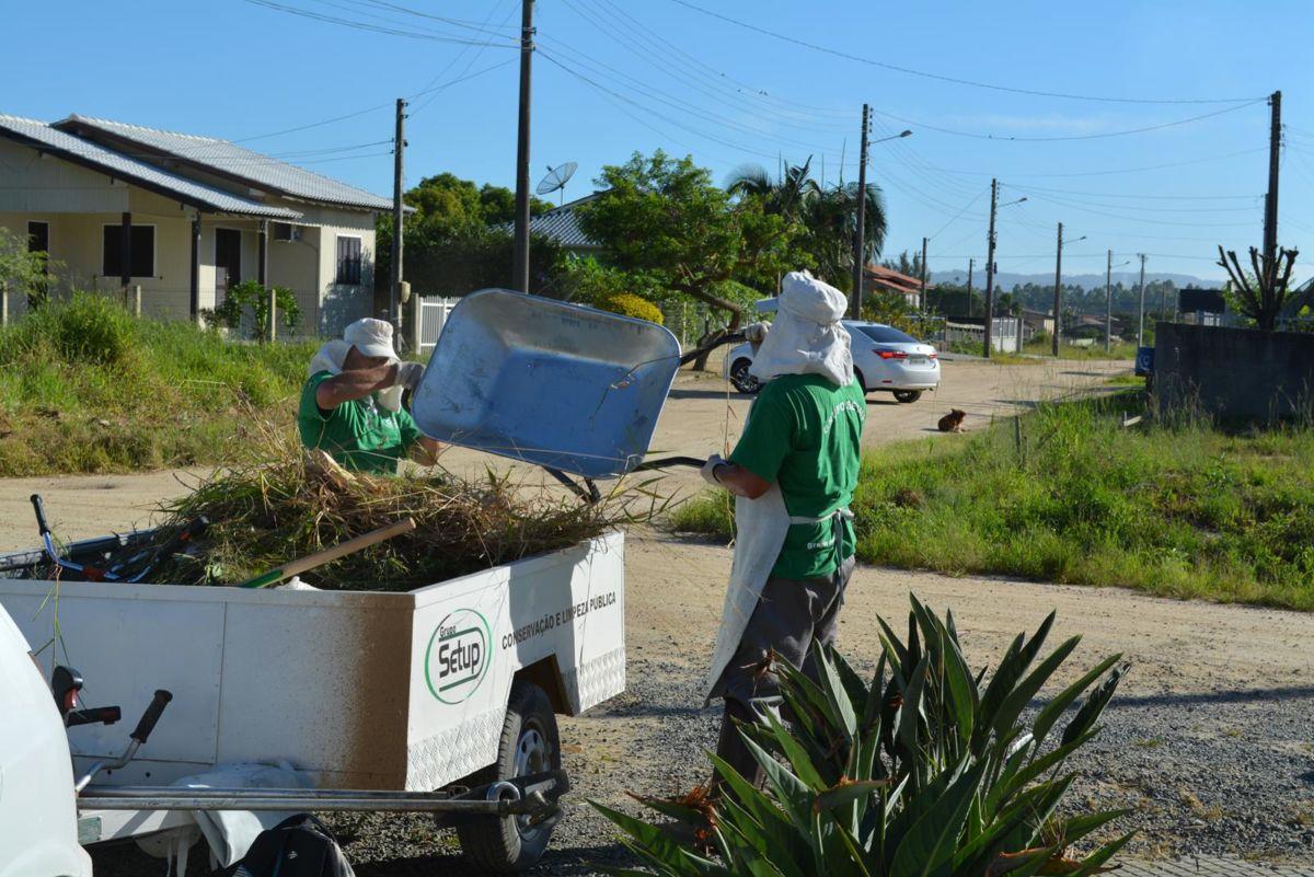 Nova equipe de limpeza começa as atividades em Morro da Fumaça