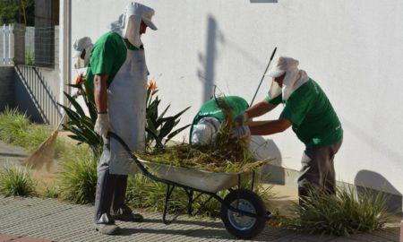 Nova equipe de limpeza começa as atividades em Morro da Fumaça