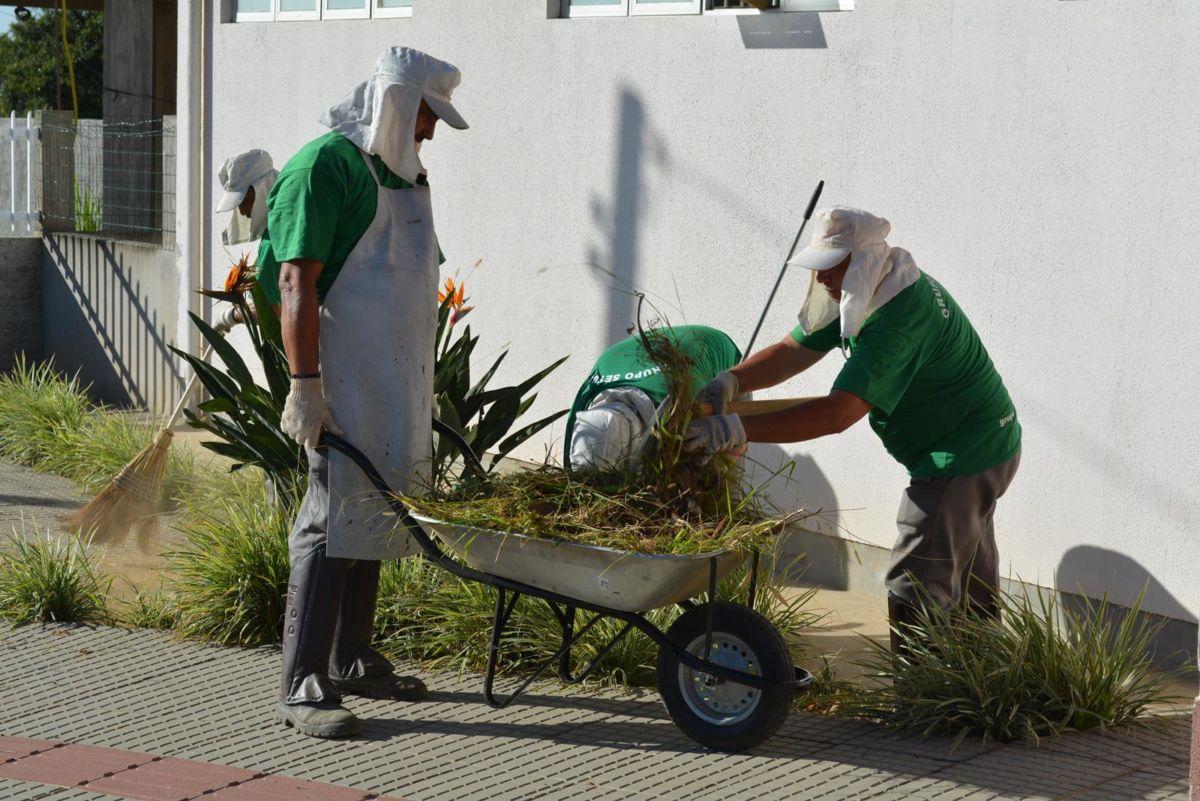 Nova equipe de limpeza começa as atividades em Morro da Fumaça