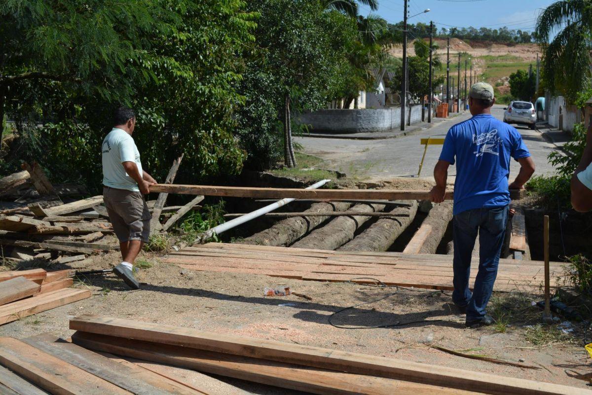 Prefeitura restaura ponte no bairro Maccari em Morro da Fumaça
