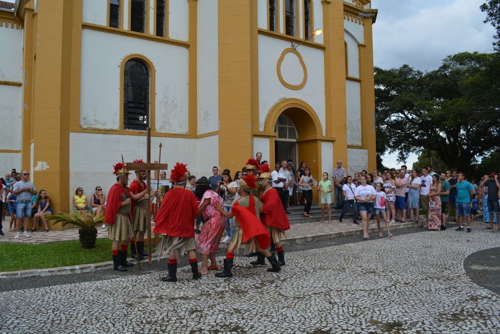 Procissão da Via Sacra marca Sexta-Feira da Paixão em Morro da Fumaça