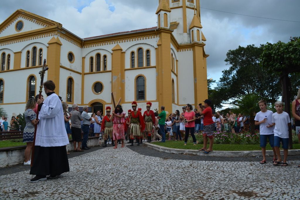 Procissão da Via Sacra marca Sexta-Feira da Paixão em Morro da Fumaça