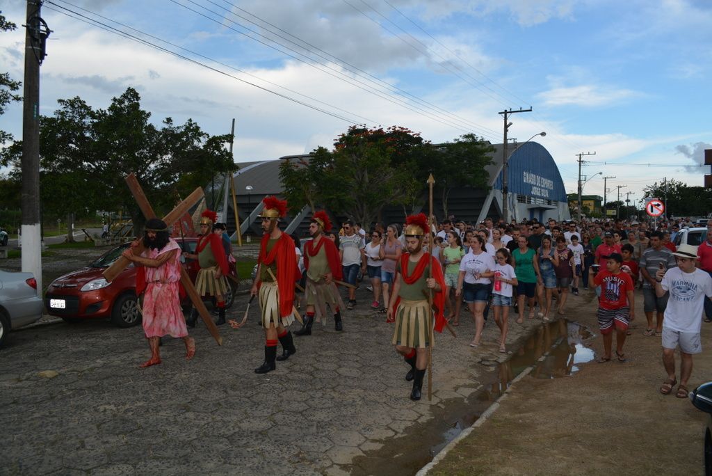 Procissão da Via Sacra marca Sexta-Feira da Paixão em Morro da Fumaça