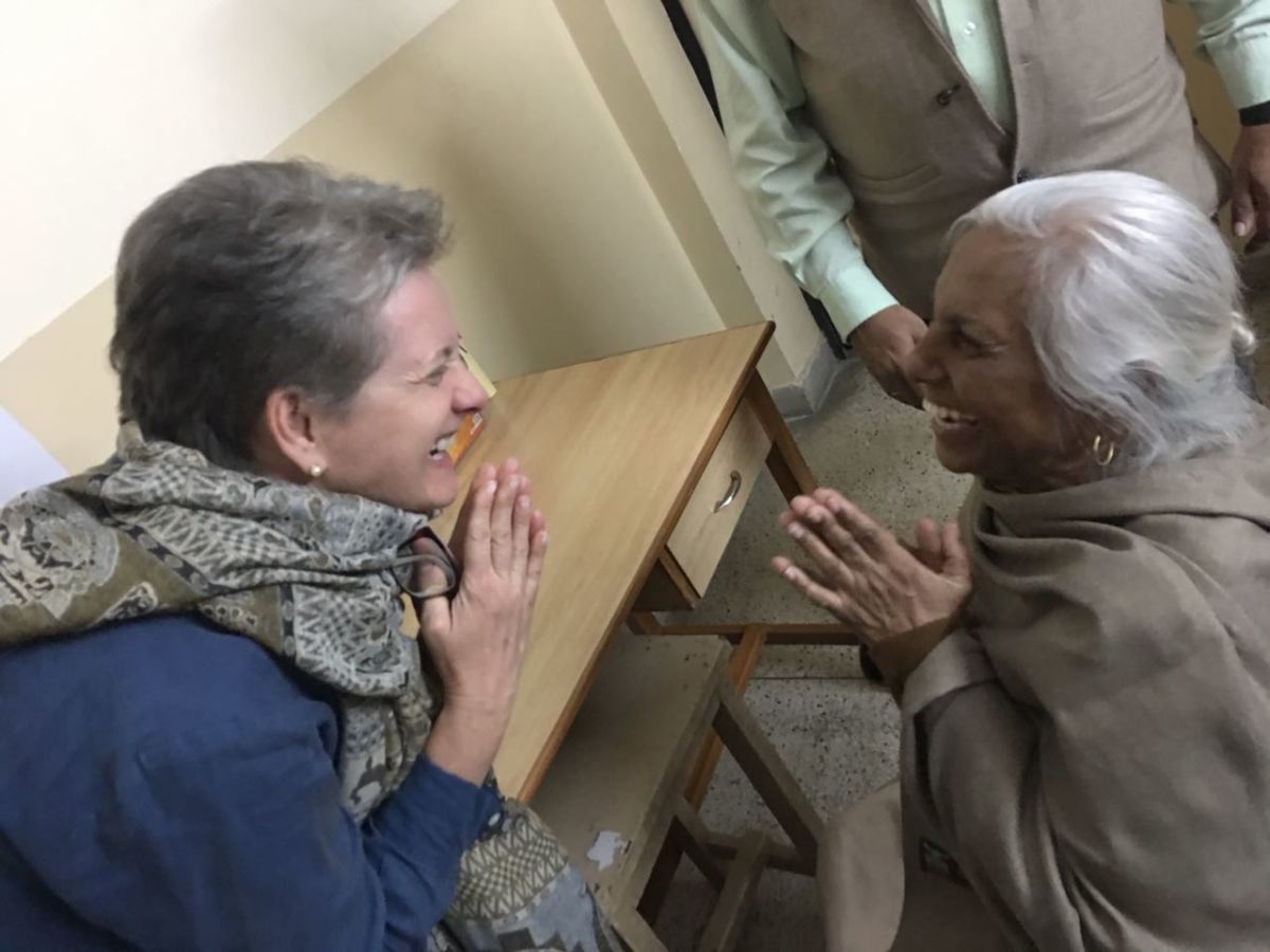 No Dia da Mulher, a história de quem leva amor e solidariedade