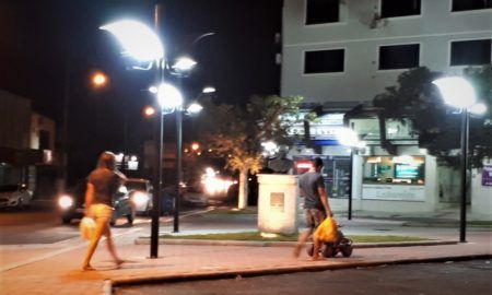 Praça Fernando Zanatta recebe iluminação em Morro da Fumaça