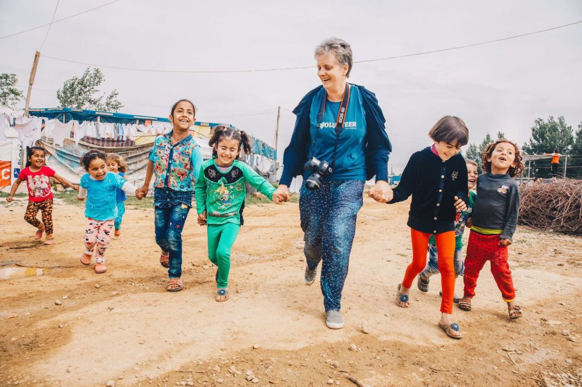 No Dia da Mulher, a história de quem leva amor e solidariedade