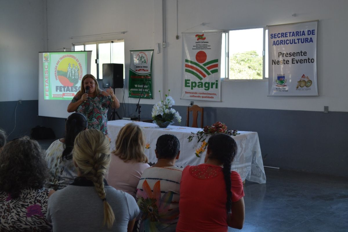 Agricultoras de Morro da Fumaça recebem homenagem pelo Dia Internacional da Mulher