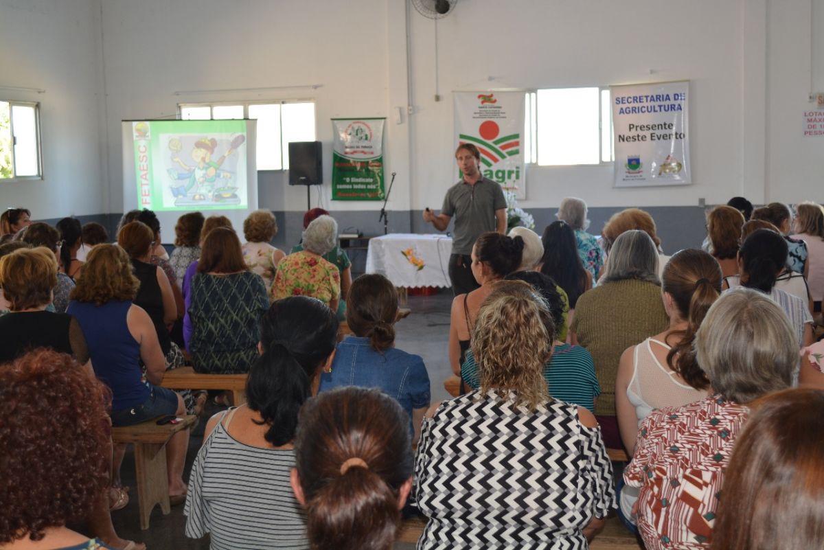 Agricultoras de Morro da Fumaça recebem homenagem pelo Dia Internacional da Mulher