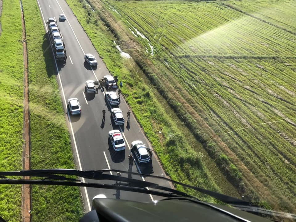 Viaturas de Morro da Fumaça fazem cerco para pegar carro em fuga