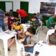 Colecionadores se encontram no Rui Barbosa para trocar figurinhas da Copa do Mundo