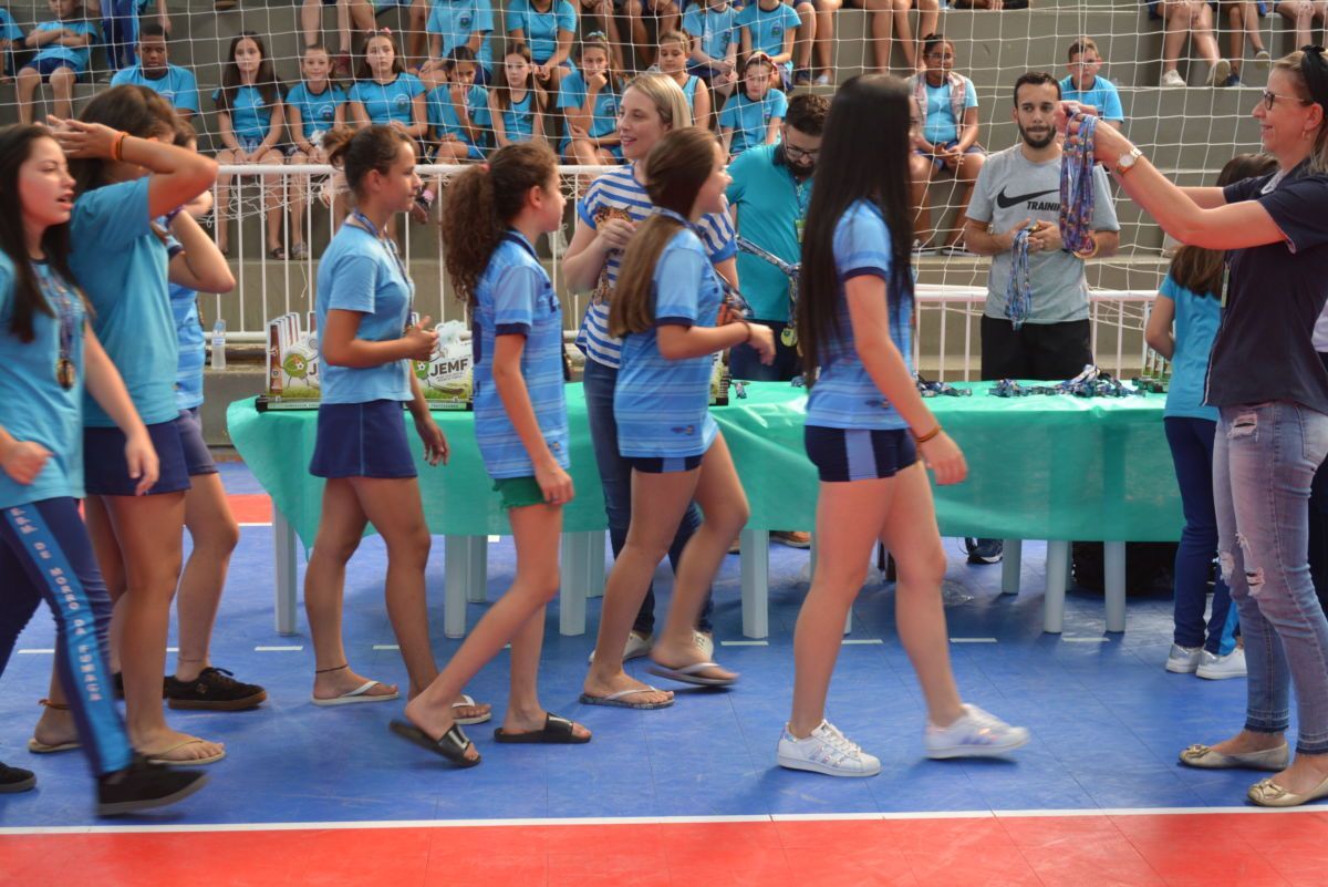 Campeões dos Jogos Escolares recebem premiação em Morro da Fumaça