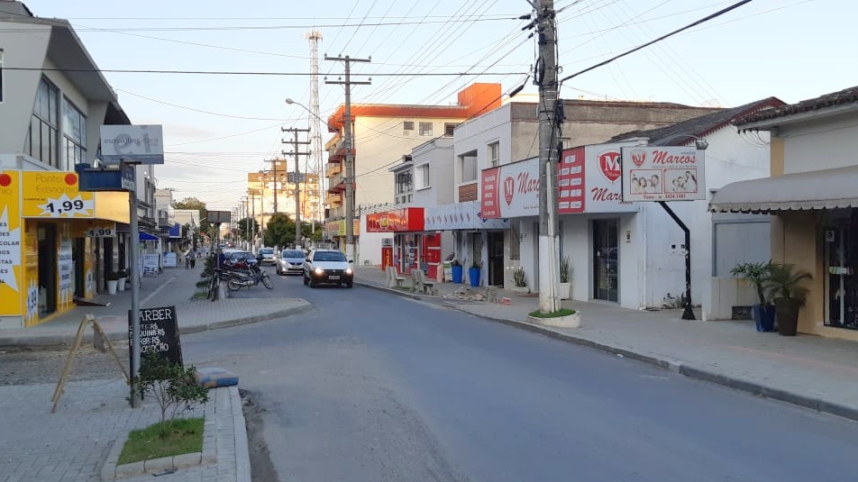 Comerciantes de Morro da Fumaça param em apoio aos caminhoneiros