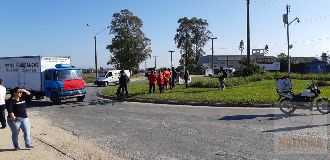 Acesso a Morro da Fumaça é fechado em apoio aos caminhoneiros