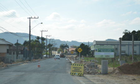 Rua João de Rochi continua em obras