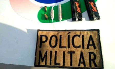 Polícia Militar apreende droga durante abordagem