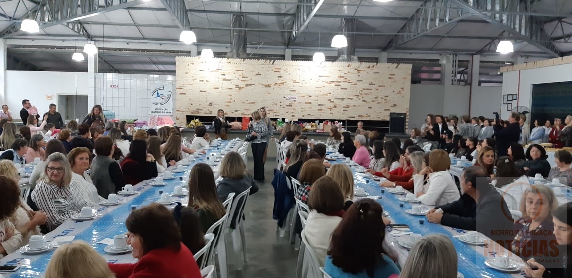 Café Beneficente arrecada recursos para Associação Cantinho do Amor