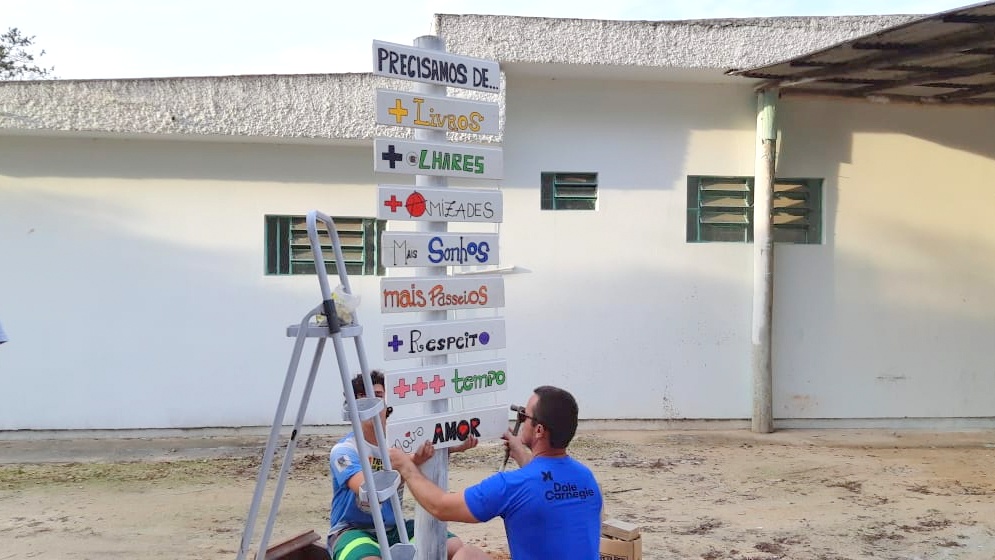 Rua Tadeu Sigieski Jr prepara Biblioteca Social